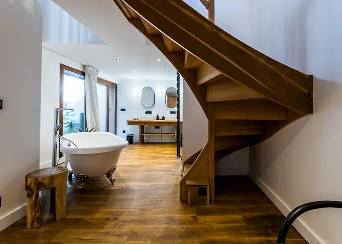 别墅 Kabane Keyweek Pool Sauna Downtown