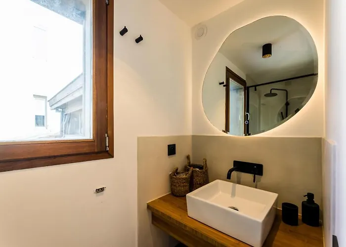 Kabane Keyweek Pool Sauna Downtown